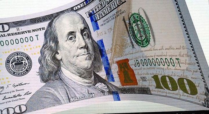 Dolları ən baha alan və ən ucuz satan banklar - YENİLƏNİB