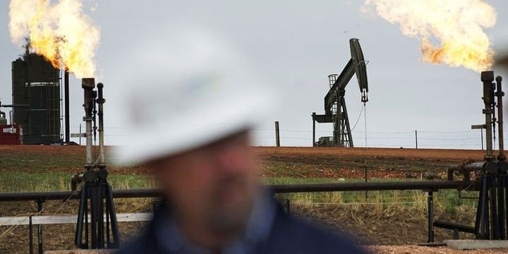 ABŞ-ın xam neft ehtiyatları kəskin azaldı