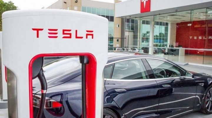 Tesla-ya enerji doldurma stansiyalarını Türkiyə şirkəti istehsal edəcək