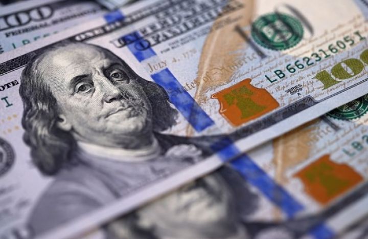 Dollar ilə bağlı kritik məlumat açıqlandı