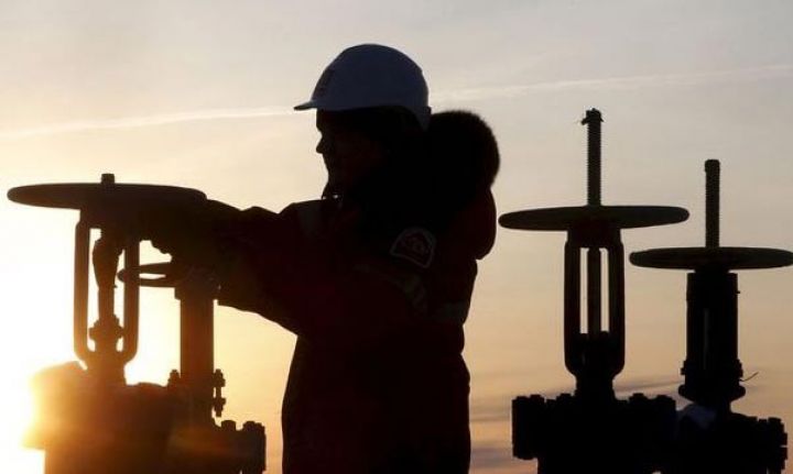ABŞ-da xam neft ehtiyatları rekord səviyyəyə yüksəlib