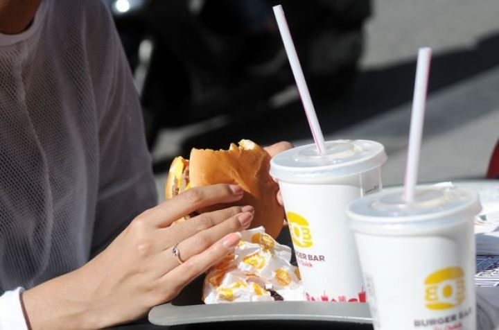 "Burger King" restoranlarını işlədən şirkət investorlara satılacaq