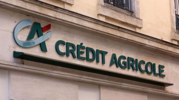 Credit Agricole, Commerzbankla maraqlanır