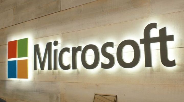 Microsoftun dəyəri 600 milyard dollara çıxıb