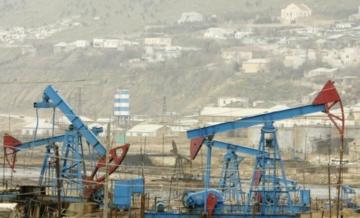 Azərbaycan neftinin qiyməti 56 dolları ötdü