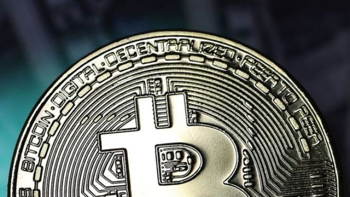 Bitcoin-in ucuzlaşmasının səbəbləri açıqlanıb