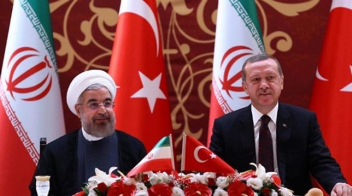 İran və Türkiyə arasında ilk pul mübadiləsi baş verdi