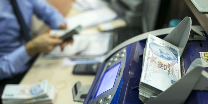 Azərbaycanda törəməsi olan bank kapitalını kəskin artırır