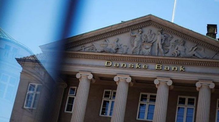 Danimarkanın ən böyük bankının 8,2 milyard dolları "yuduğu" iddia edilir