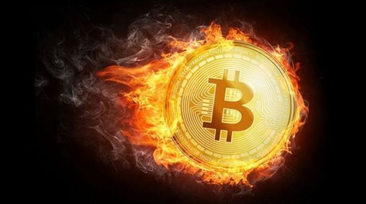 Bitcoin-in qiyməti yenidən 10 min dollardan aşağı düşdü