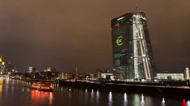 "ECB-nin 2020-dən əvvəl faiz artırmasını gözləmək çətindir"