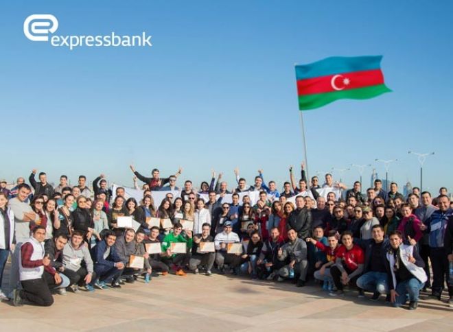 Expressbank Bayraq gününə həsr olunmuş yürüş keçirdi