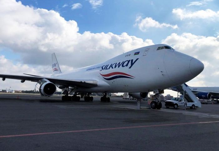 Azərbaycan aviaşirkəti parkına daha bir “Boeing” əlavə etdi 