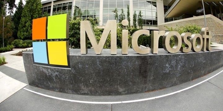 Microsoft, Apple-dən "tacını" geri aldı