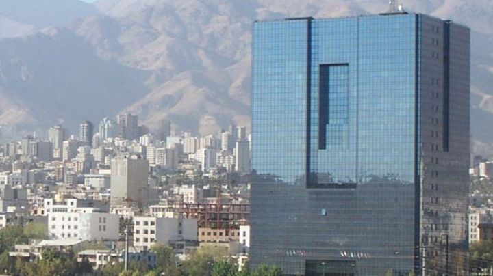 İran Mərkəzi Bankı SWIFT-dən çıxmağa çalışır