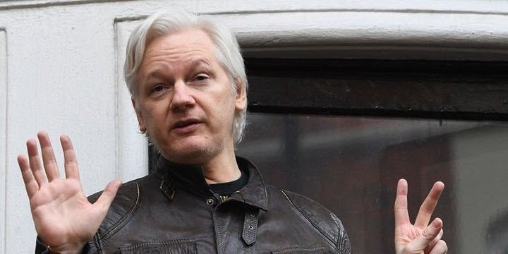 “WikiLeaks”in qurucusu həbs edildi