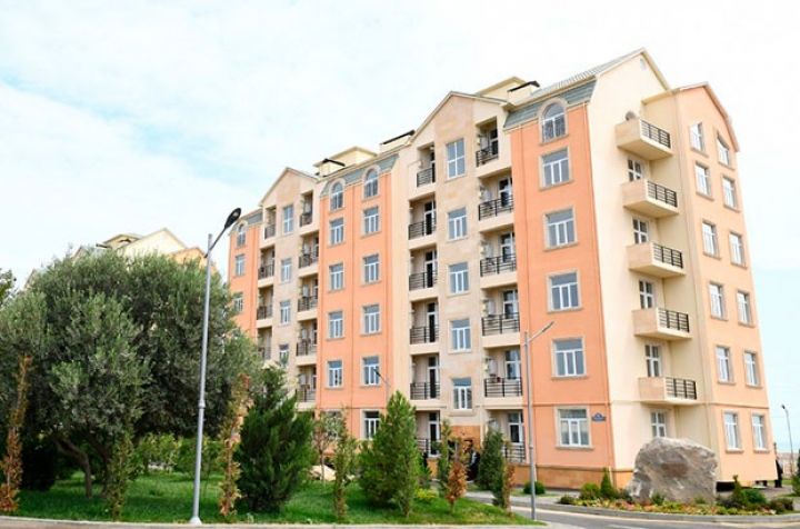 Prezident və xanımı yeni inşa olunan yaşayış kompleksində - FOTOLAR + YENİLƏNİB