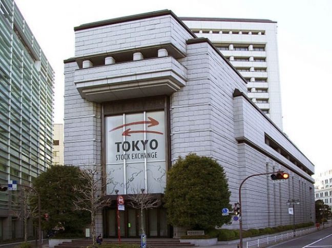 Tokio Fond Birjası bazar ertəsi kəskin enişlə açılıb