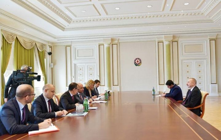 Azərbaycan prezidenti Bakıda AYİB-in prezidenti ilə danışıqlar aparıb