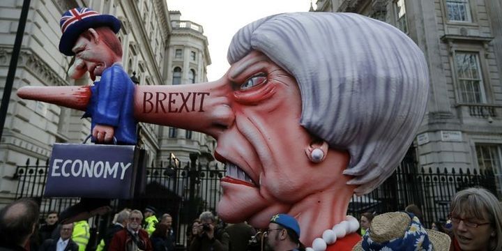 Britaniyada Brexit-in ləğvini istəyənlər 5 milyondan çox imza yığdı