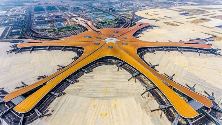 Dünyanın ən böyük hava limanı açılıb