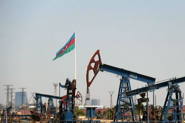 Azərbaycan neftinin qiyməti rekord aşağı səviyyəyə düşüb