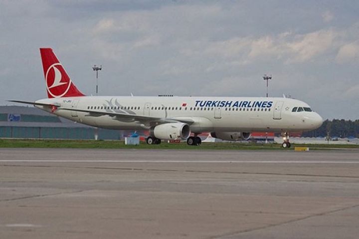 “Тurkish Airlines” İran və İraqa uçuşları dayandırıb