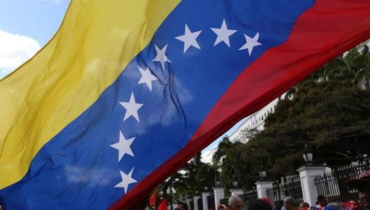 Venesuelada minimum maaşda 50% artım