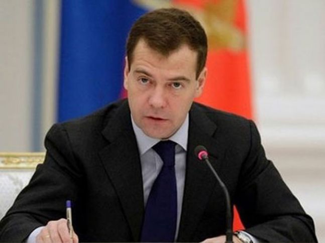 Medvedev: Sanksiyalar və neftin qiyməti artıq qorxutmur