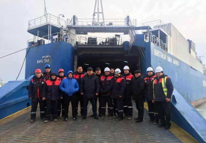 Qazaxıstan limanından Bakıya avtomobillərin daşınmasına başlanıb