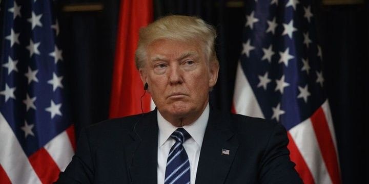 Trump, Dolları gücləndirəcəyi bildirilən Vergi güzəştləri qanununu imzaladı