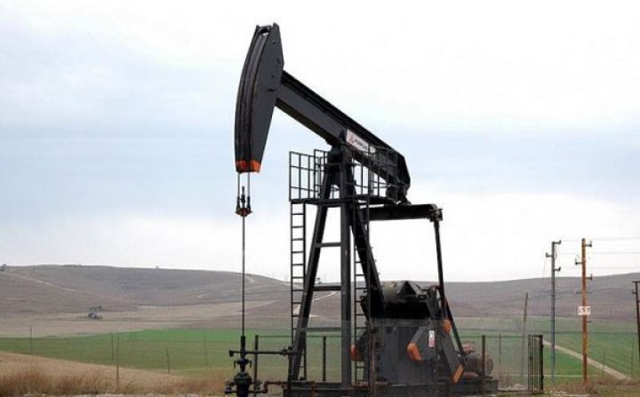 Azərbaycan nefti ucuzlaşmaqda davam edir  