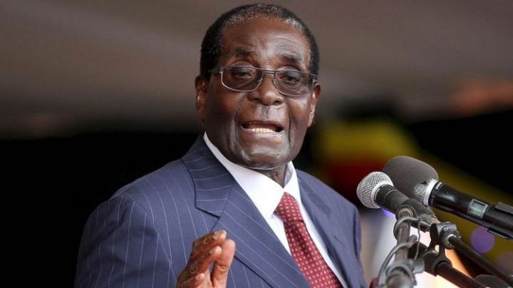 Zimbabve prezidenti həbs edilib 