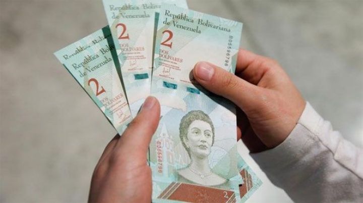 "Güclü Bolivar" getdi, "Suveren Bolivar" gəldi