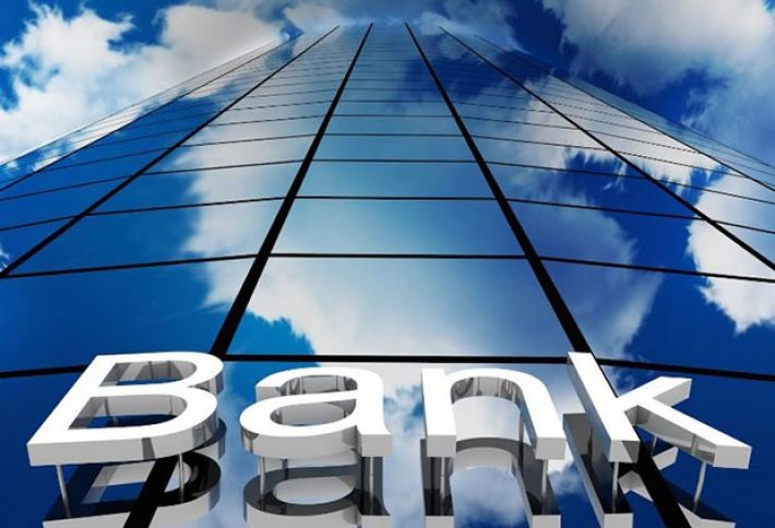 11 bank xüsusi ehtiyatlara vəsait ayırmayıb
