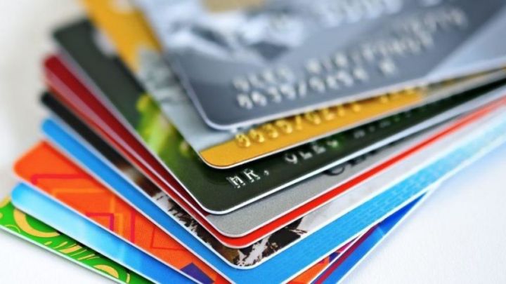 Kredit kartlarının sayındakı azalma 100 min ədədə yaxınlaşdı