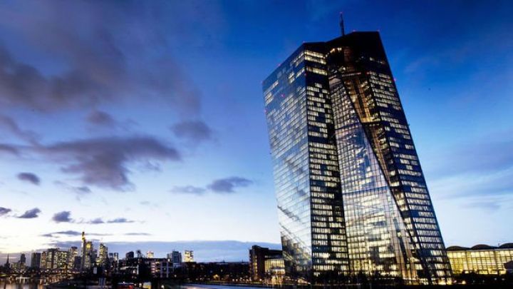 Avropa Mərkəzi Bankı faiz qərarını açıqladı