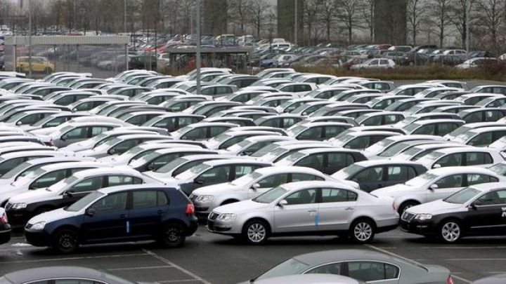 Avropada avtomobil satışları rekord azalıb