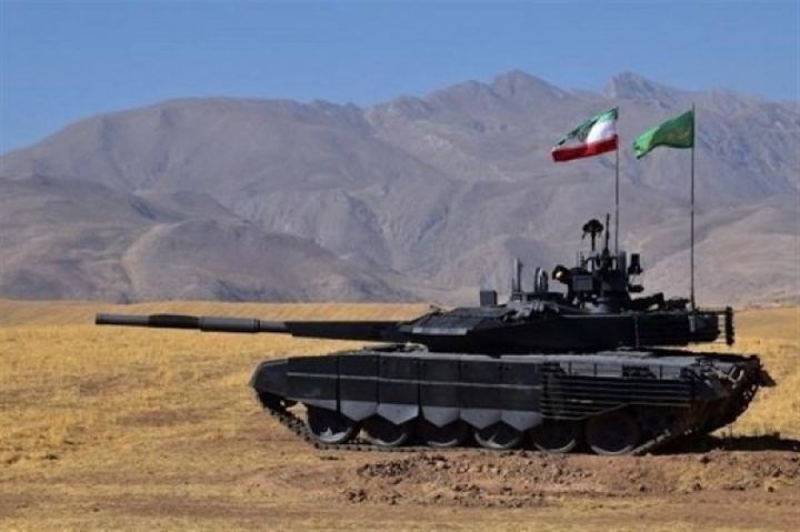 İran yeni tankını sınaqdan keçirir