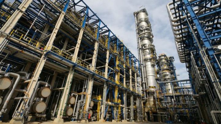 "S&P": Asiyadakı NEZ-lər aktiv şəkildə Azərbaycan neftini idxal edir