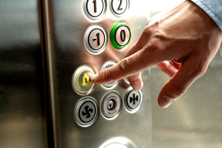 Bakı liftlərində dispetçer sistemi quraşdırılacaq - 1,9 milyon manatlıq sifariş