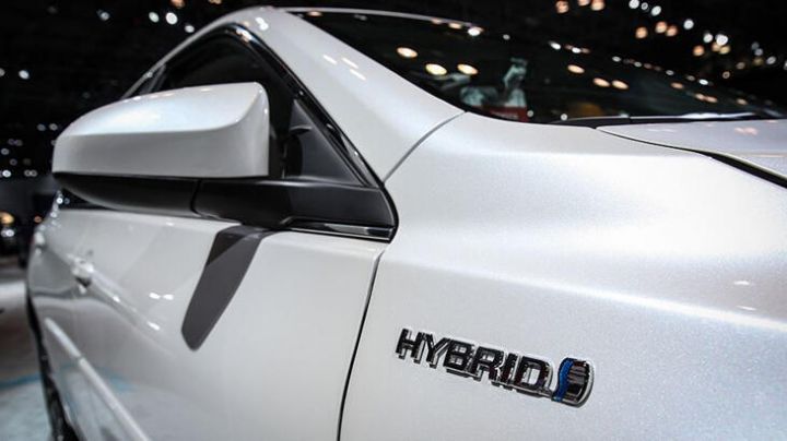 Elektrikli və hibrit avtomobillərin satışı artır