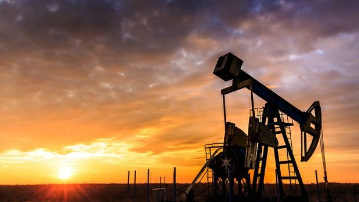 Qlobal bank neft qiyməti proqnozunu 5 dollar artırdı