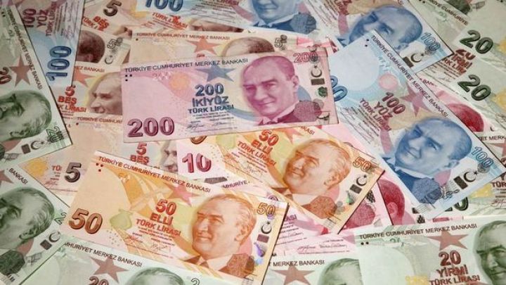Mühüm qərardan öncə Türk Lirəsi dollara qarşı dəyər qazandı
