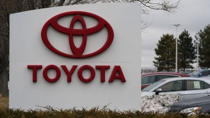 Toyota, çip böhranı səbəbilə 2 istehsal xəttini dayandıracaq
