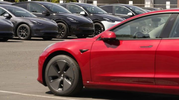 Çində  dövlət qurumlarının ərazisində Tesla avtomobillərinin park edilməsi qadağan edildi