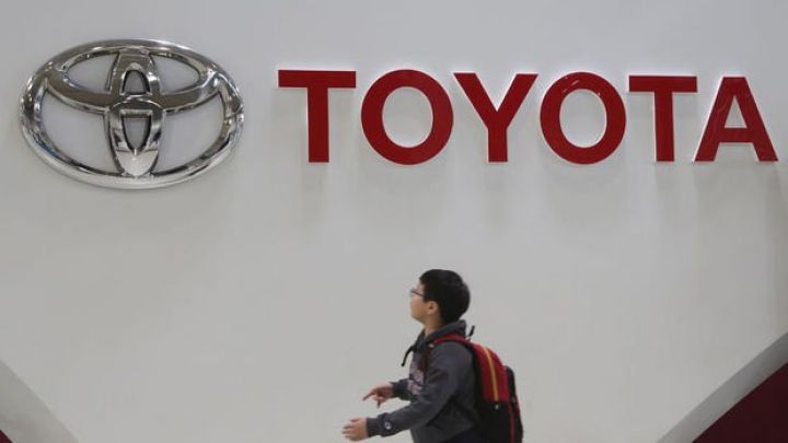 Toyotanın istehsalı son bir ildə ilk dəfə aşağı düşüb
