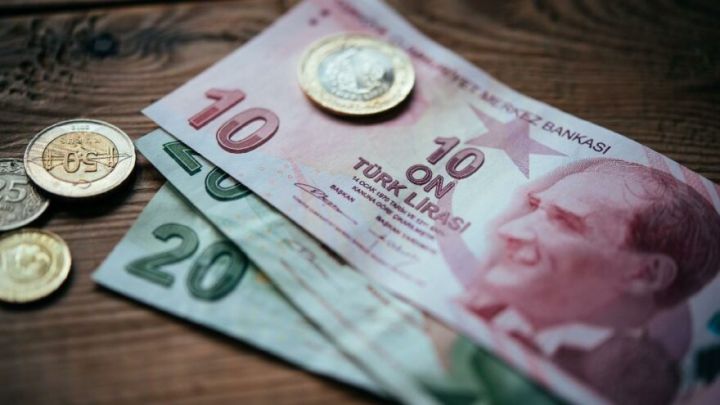 Türkiyədə Dollar 9 lirəyə daha da yaxınlaşdı  - TÜRK LİRƏSİ UCUZLAŞIR