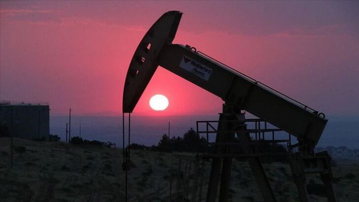 ABŞ-ın xam neft ehtiyatları geriləyib