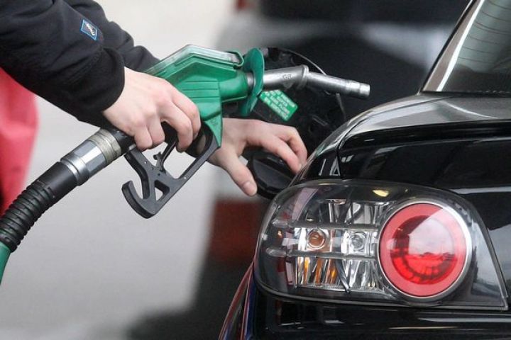 Benzinin ən bahalı olduğu 10 şəhər - LİTRİ 4 MANATDAN YÜKSƏKDİR